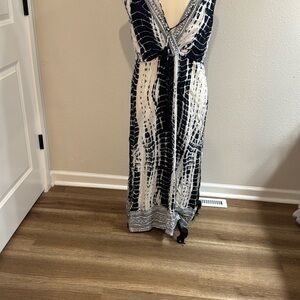 Signature by Sangria Black and White V-Neck Maxi Sundress